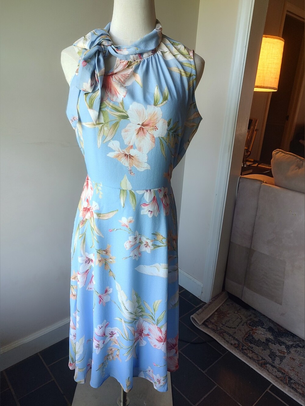 Halston Blue Floral Crepe Chiffon Sleeveless Tie Neck Dress Six
